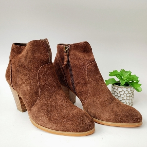 Tesori Brown Suede Western Stacked Block Heel Ankle Boots Size 6 - Picture 3 of 7